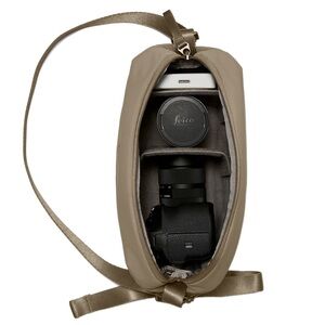 Urth Dolomite Camera Sling in excellent condition👌🏽